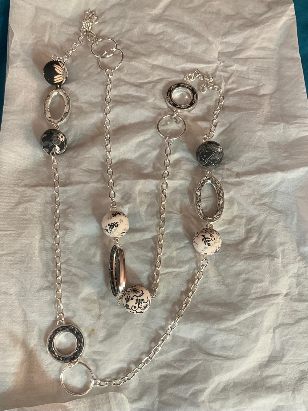 Viva beads Silver-Tone White and Black Patterned Bead Necklace - Women Jewelry